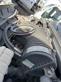 GMC C5500 Air Cleaner / Air Filter Housing