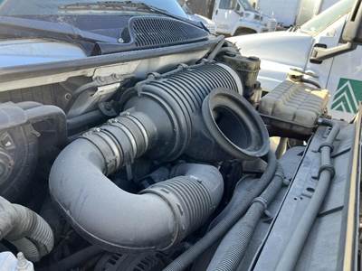 GMC C5500 Air Cleaner / Air Filter Housing