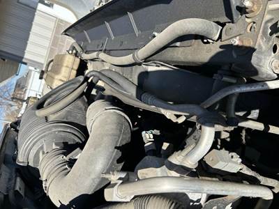 GMC C5500 Air Cleaner / Air Filter Housing