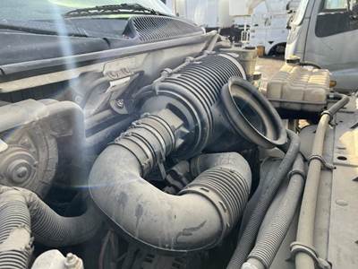 GMC C5500 Air Cleaner / Air Filter Housing