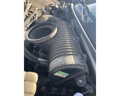 GMC C5500 Air Cleaner / Air Filter Housing