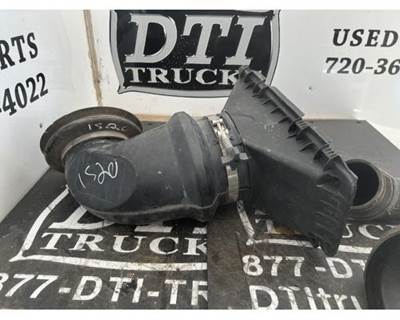 GMC C5500 Air Cleaner / Air Filter Housing