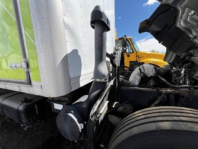 GMC T7 Air Cleaner / Air Filter Housing