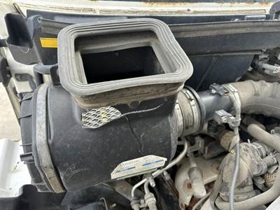 Hino 268 Air Cleaner / Air Filter Housing