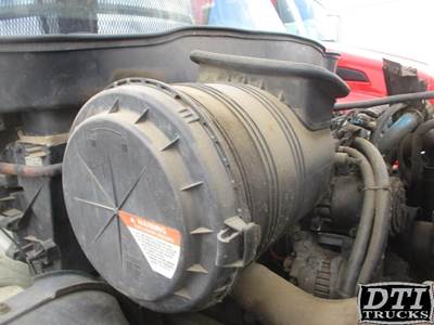 International 4300 Air Cleaner / Air Filter Housing