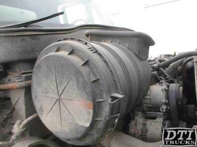 International 4300 Air Cleaner / Air Filter Housing