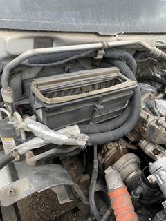 International 4300 Air Cleaner / Air Filter Housing