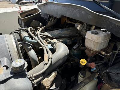 International 4300 Air Cleaner / Air Filter Housing