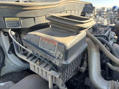 International 4400 Air Cleaner / Air Filter Housing