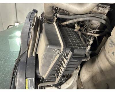 International 4400 Air Cleaner / Air Filter Housing