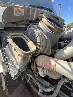 Kenworth T370 Air Cleaner / Air Filter Housing