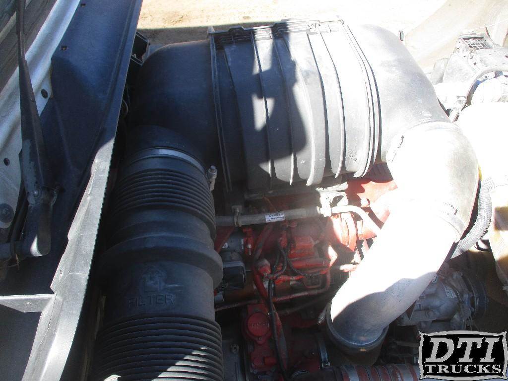 2012 Kenworth T800 Air Cleaner / Air Filter Housing For Sale Wheat