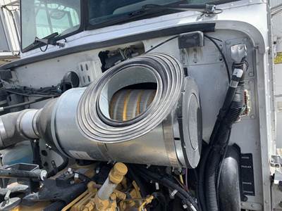Peterbilt 330 Air Cleaner / Air Filter Housing