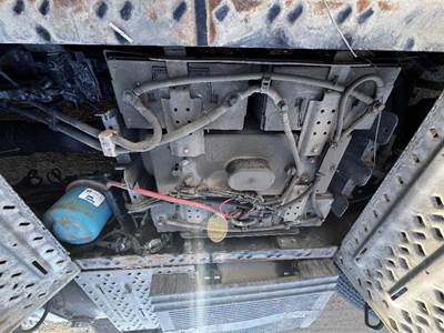 Mack Pinnacle CXU612 Air Dryer for a Mack CXU612