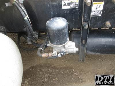 Peterbilt 330 Air Dryer