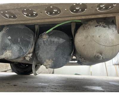 Freightliner Columbia Air Tank