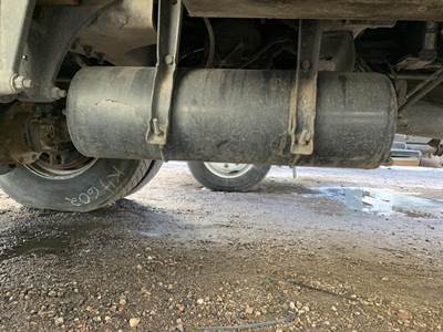 Freightliner M2 106 Air Tank