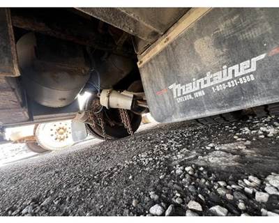 Freightliner M2 106 Air Tank