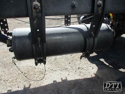 Freightliner M2 112 Air Tank