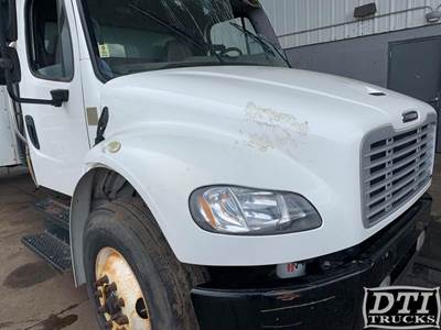 Freightliner M2 112 Air Tank