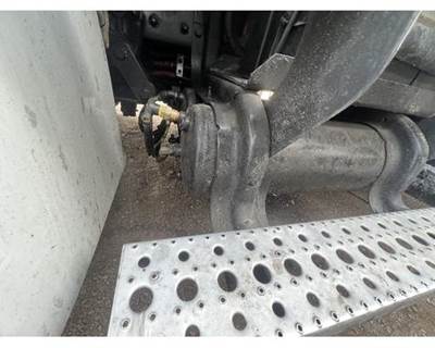 Freightliner M2 112 Air Tank