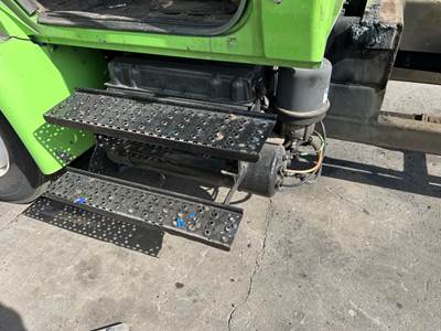 International 4300 Air Tank