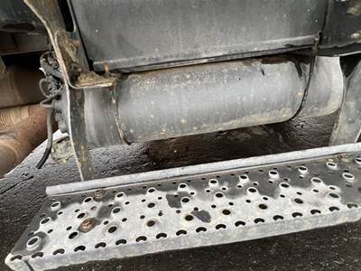 International 4300 Air Tank