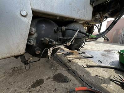 Kenworth T800 Air Tank