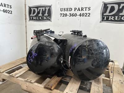 Mack Pinnacle CXU612 Air Tank for a Mack CXU612