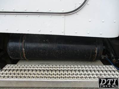 Peterbilt 330 Air Tank