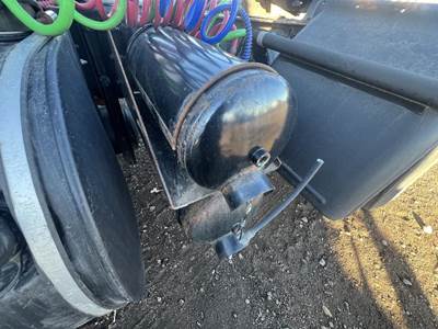Peterbilt 337 Air Tank