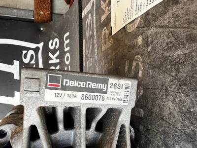 Freightliner M2 106 Alternator