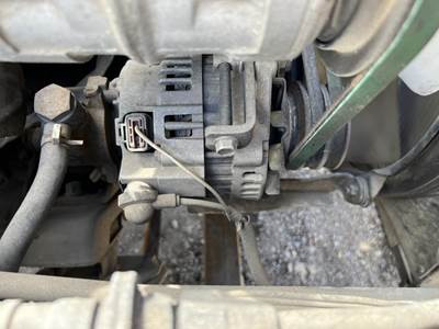 Isuzu NPR Alternator