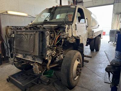 Chevrolet C7500 Front Axle Assembly
