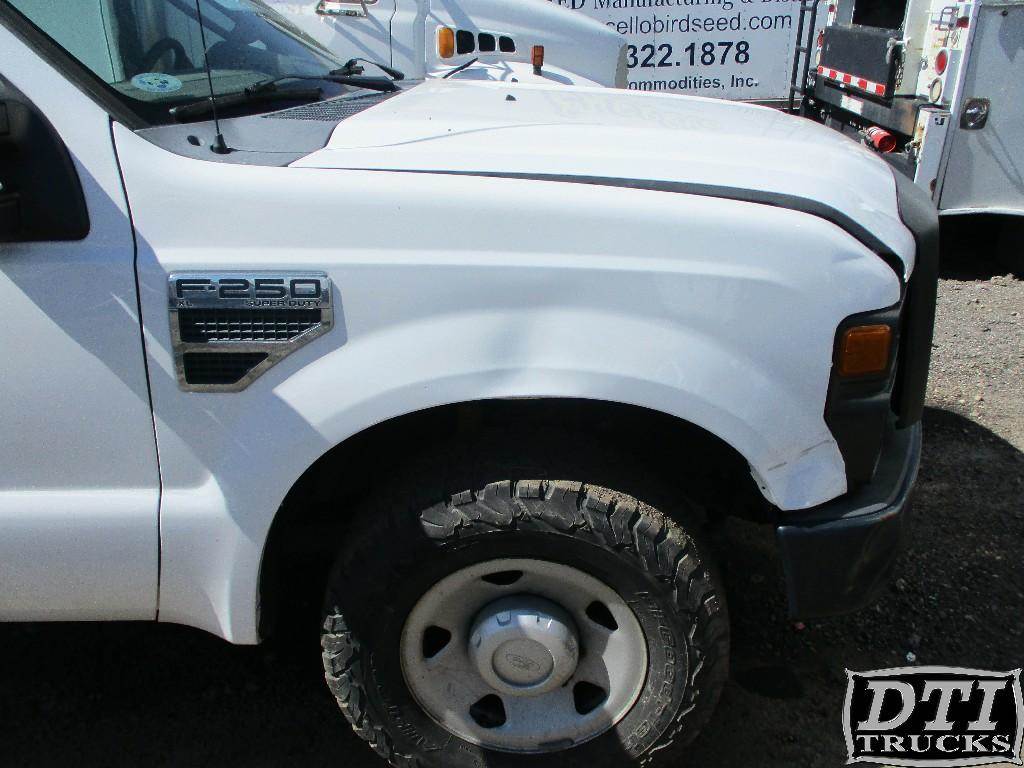 2009 Ford F250 Front Axle Assembly for a Ford F250 For Sale Wheat