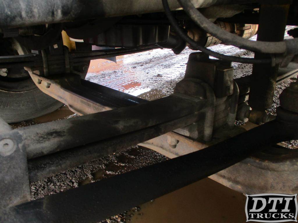 2016 Ford F650 Front Axle Assembly for a Ford F650 For Sale Wheat