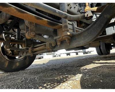 GMC T7 Front Axle Assembly