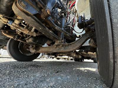 International 4400 Front Axle Assembly