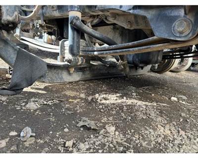 International 4400 Front Axle Assembly