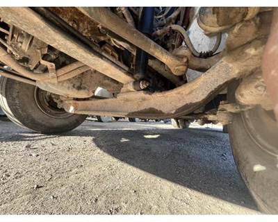 International 4400 Front Axle Assembly