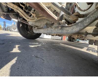International 4400 Front Axle Assembly