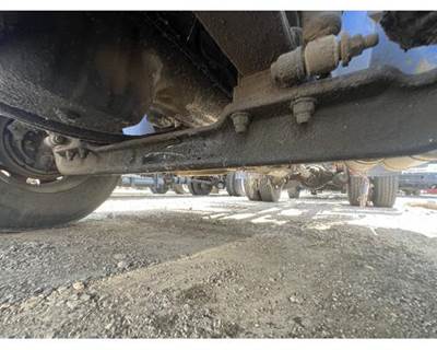 International 4400 Front Axle Assembly