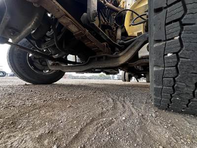 International 4700 Front Axle Assembly