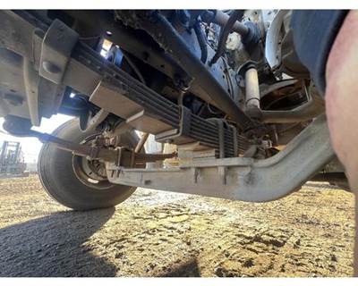 International 4700 Front Axle Assembly