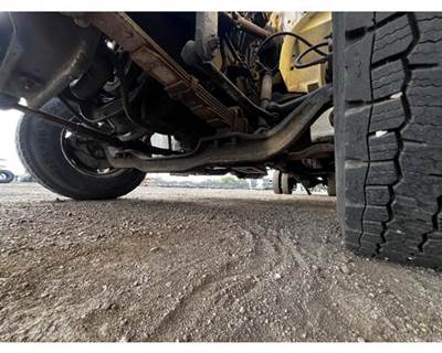 International 4700 Front Axle Assembly
