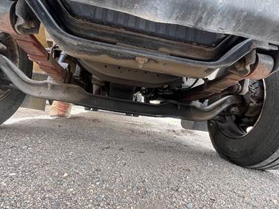 International 4900 Front Axle Assembly