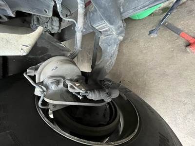 International DuraStar Front Axle Assembly