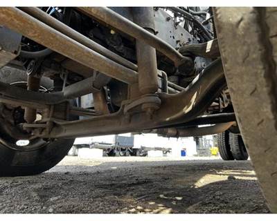 Isuzu FTR Front Axle Assembly