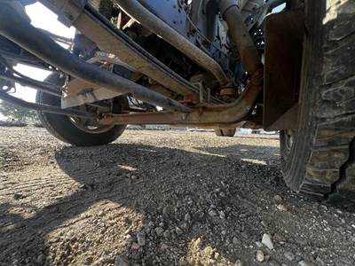 Isuzu NPR Front Axle Assembly