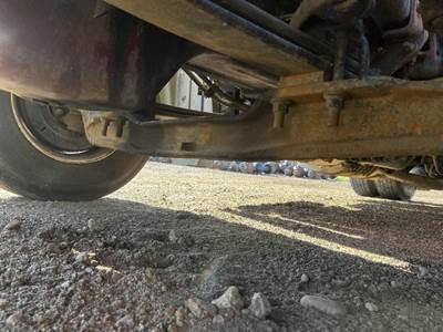 Mack Pinnacle CXU612 Front Axle Assembly for a Mack CXU612